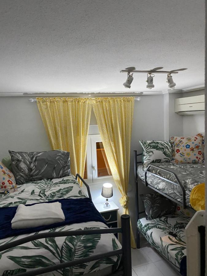 Apartamento Pod Papugami Torrevieja Esterno foto
